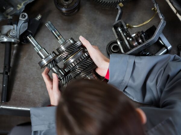 Direção Pesada no Trator? Entenda como a bomba hidráulica de direção pode ser a solução para o seu problema!